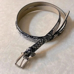 Talbots Leather skinny snakeskin belt Size M‎